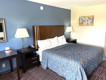 Standard Room, 1 King Bed, Smoking