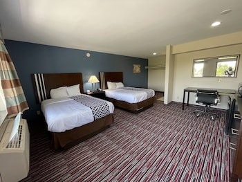 Standard Room, 2 Double Beds, Non Smoking
