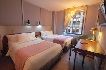 Deluxe Room, 2 Double Beds