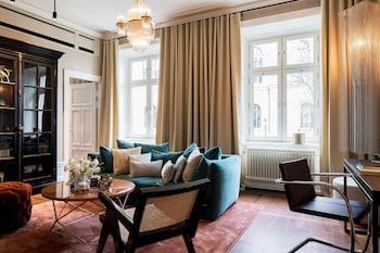 Large King Room
