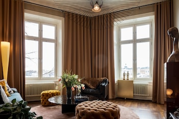 Large King Room