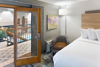 Room, 2 Queen Beds, Poolside (2nd Floor)