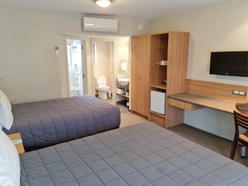 Standard Room, 2 Double Beds