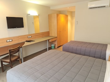 Standard Room (1 Queen 1 Single)