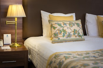 Comfort Room, 1 King Bed, Non Smoking
