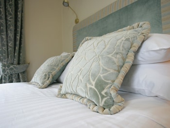 Comfort Room, 1 King Bed, Non Smoking
