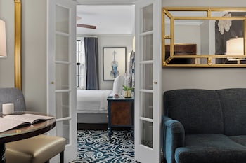 Junior Suite, 1 Queen Bed