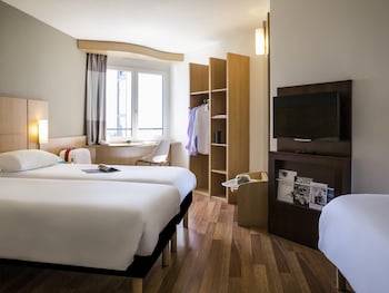 Room, 3 Twin Beds