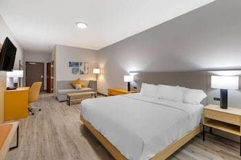 Suite, 1 King Bed, Accessible, Non Smoking