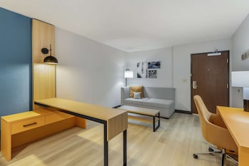 Suite, 2 Queen Beds, Accessible, Non Smoking