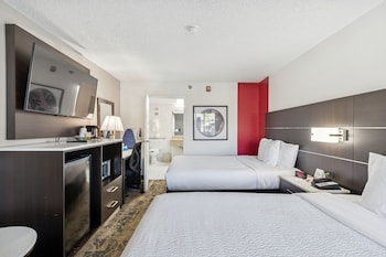Room, 2 Double Beds, Mobility Accessible, Non Smoking (Roll-In Shower)