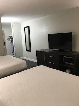 Room, 2 Queen Beds, Non Smoking