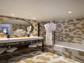 Room, Multiple Beds (Privilege)