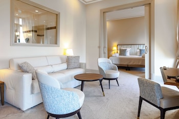 Suite, Sea View