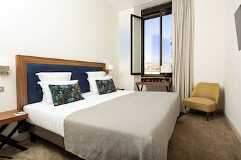 Superior Room, City View