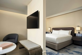 Premium Studio Suite, 1 King Bed, Bay View