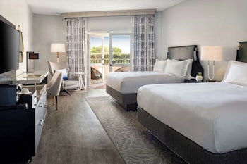 Deluxe Room, 2 Queen Beds, Resort View, Balcony,(Tower)