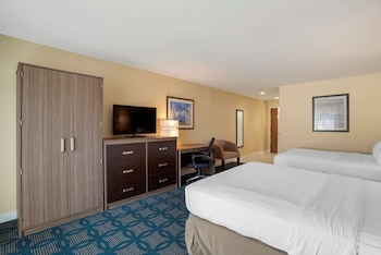 Standard Room, 2 Queen Beds, Accessible, Patio