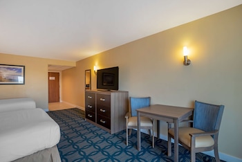 Standard Room, 2 Queen Beds, Accessible, Patio