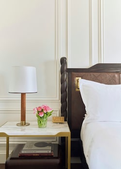 Deluxe Twin Room (Prado View)