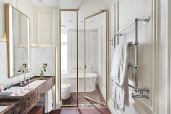 Three Bedroom Grand Suite