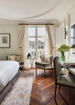 Deluxe Room, 1 King Bed (Prado View)