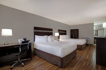 Room, 2 Queen Beds, Non Smoking
