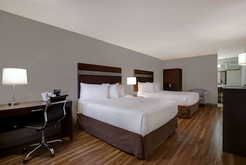Room, 2 Queen Beds, Non Smoking