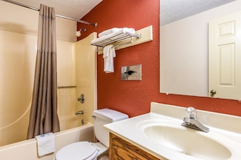 Standard Room, 2 Queen Beds, Non Smoking