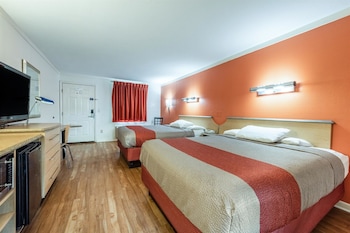 Standard Room, 2 Queen Beds, Non Smoking