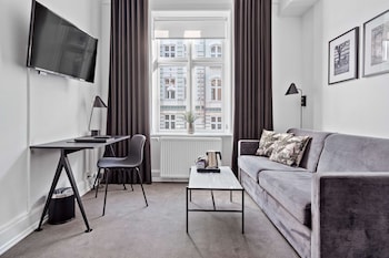 Family Room, 1 King Bed, Non Smoking (with Sofabed)