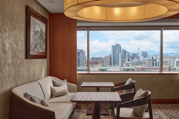 Executive Deluxe Room, 2 Twin Beds (Executive Lounge Access)