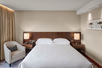 Superior Room, 1 Queen Bed