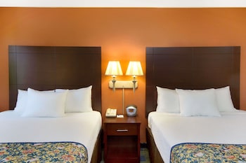 Room, 2 Queen Beds, Accessible, Non Smoking (Mobility/Hearing Impaired)