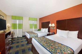 Room, 2 Queen Beds, Accessible, Non Smoking (Mobility/Hearing Impaired)