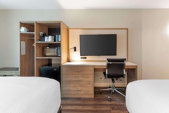 Standard Room, 2 Double Beds, Non Smoking, Refrigerator & Microwave