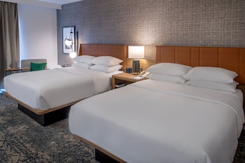 Room, 2 Queen Beds (Mobility Accessible, Tub)