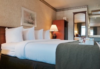 Standard Room, 1 Queen Bed