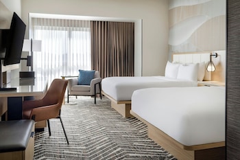 Room, 2 Queen Beds (Hearing Accessible)