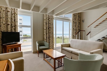 Loft Apartment with Sea View