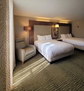 Standard Room, 2 Queen Beds, Non Smoking, Refrigerator & Microwave (View)