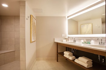 Suite, Multiple Beds, Non Smoking, Jetted Tub (Living Room;with Sofabed)