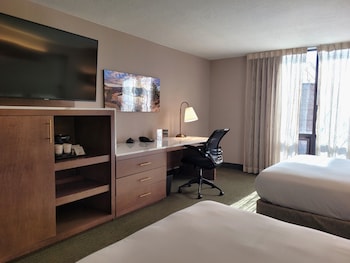 Standard Room, 2 Queen Beds, Non Smoking, Refrigerator & Microwave (View)