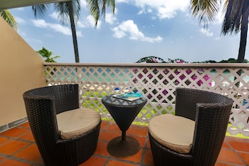 Standard Room, 1 King Bed, Ocean View