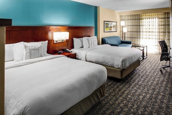 Room, Multiple Beds, Hearing Accessible, Balcony (Roll-in Shower)