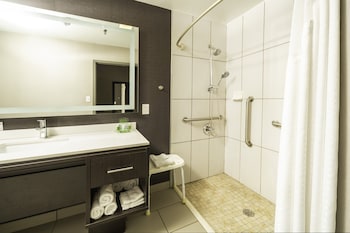 Standard Room, 1 King Bed, Mobility Accessible, Non Smoking (Communications)