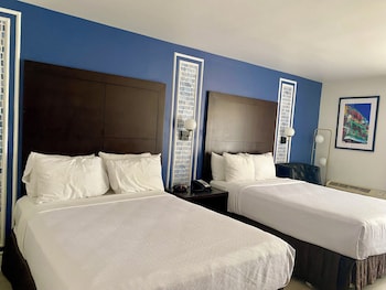 Room, 2 Double Beds, Mobility Accessible, Non Smoking (Roll-in Shower)