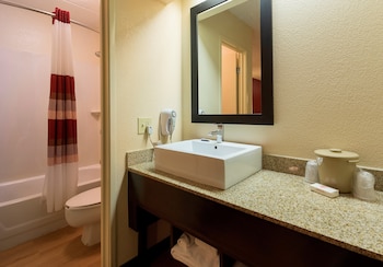 Deluxe Room, 1 King Bed (Smoke Free)