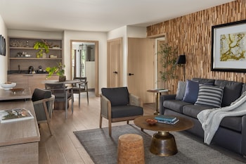 Presidential Suite, 1 King Bed, Accessible (Hearing)