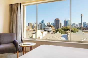 Suite, 1 King Bed, City View